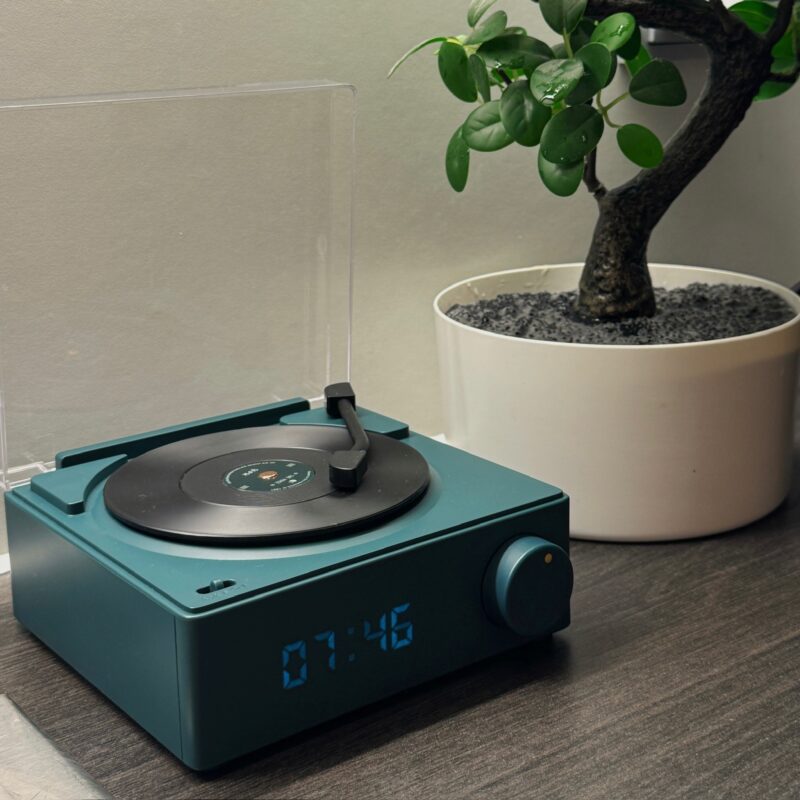 Retro Bluetooth Speaker - Image 2